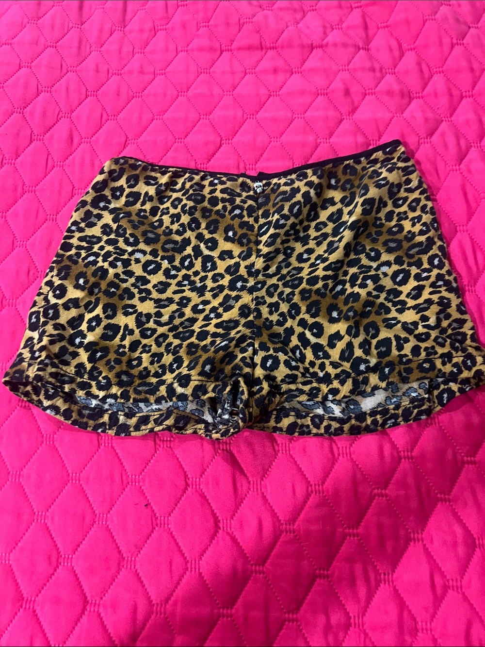 Yaya High-Waist Leopard Print Women’s Shorts in Gold/Black